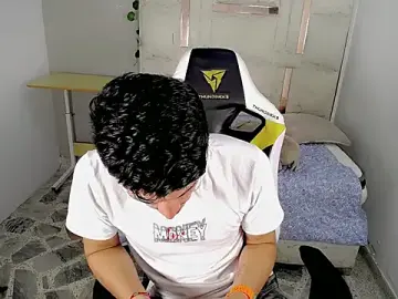 Stripchat Live Sex of Nyc_bbyboy