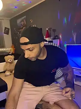 Stripchat Live Sex Cam of Mohdollmen