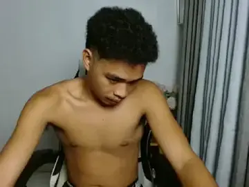 Stripchat Sex Cam of curlyasian_njxx