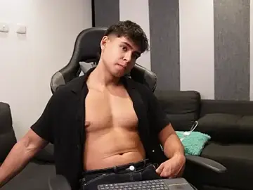 Stripchat Adult Webcam of Bray_Kevin
