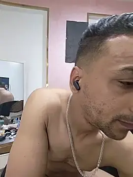Stripchat Free Live Porn of highguy