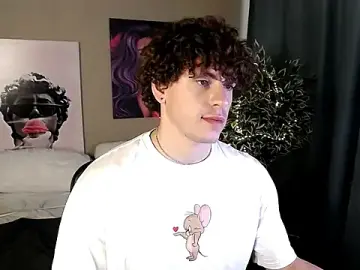 Stripchat Sex Cam of TylerGibson