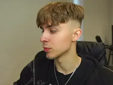 Stripchat Live Sex Cam of Damien_Dallas