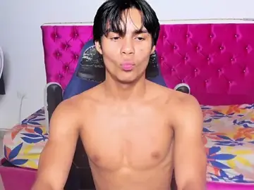 Stripchat Live Sex Cam of skinny_sam