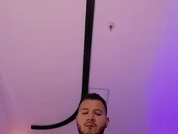 Stripchat Nude Webcam of mister_miike