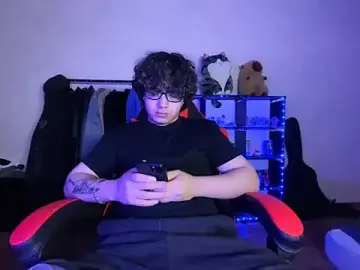 Stripchat Free Porn Cam of _ELIGOS_