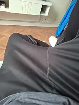 Stripchat Free Porn Cam of LeoMaduroSP