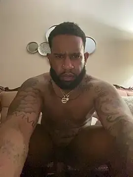 Stripchat Free Porn Cam of MilkyMontana