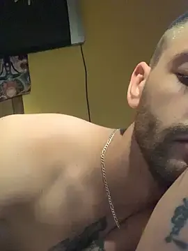 Stripchat Watch Live Sex Cams of Janoskecskes