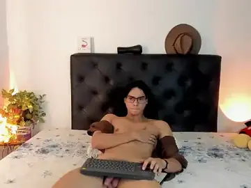 Stripchat Live Sex Cam of NoahDevil18