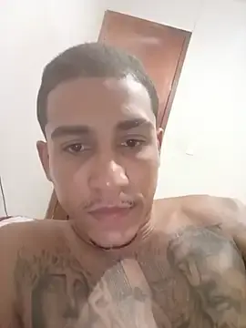 Stripchat Sex Cam of gui_carioca7