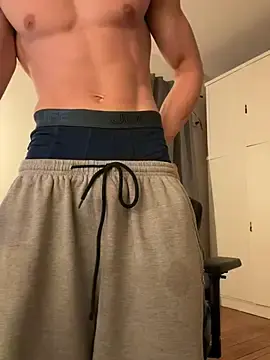 Stripchat Live Sex Cam of SasukeUhchiaa