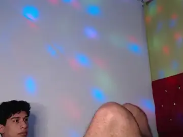 Stripchat Live Sex Cam of hares_mds
