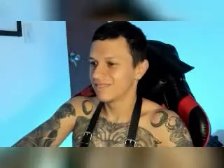 Xlovecam Free Live Porn of MasterDaveExtreme