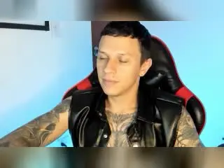 Xlovecam Adult Webcams of MasterDaveExtreme