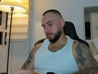 Xlovecam Live Porn of FrankJones