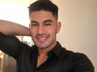 Xlovecam Live Sex Cam of SeanHard