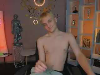 Xlovecam Sex Cam of JohnLuke