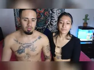 Xlovecam Watch Live Sex Cams of SophiaAndTony