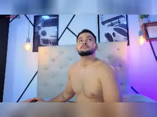 Xlovecam Sex Cam of AryanBrown
