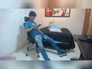 Xlovecam Free Live Porn of AndressDean