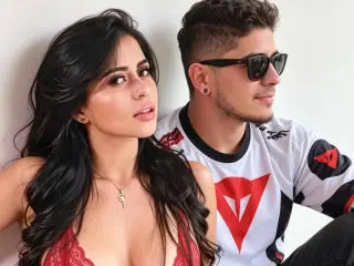 Xlovecam Live Sex of AgathaAndNoahh