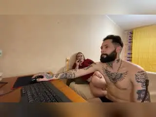 Xlovecam Free Live Porn of MikeAndAnna