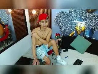 Xlovecam Adult Webcam of SkinnyCuteAlyer