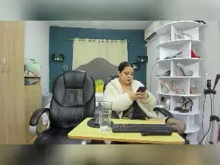 Xlovecam Live Sex Cam of TinaYEdward