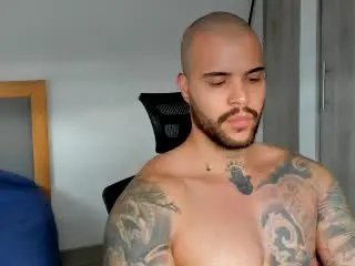 Xlovecam Watch Live Sex Cams of MedellynDark