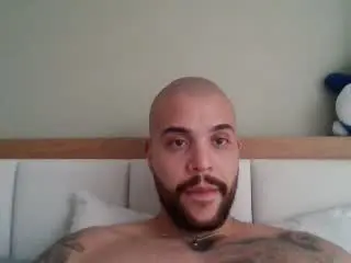 Xlovecam Live Sex Cam of MedellynDark