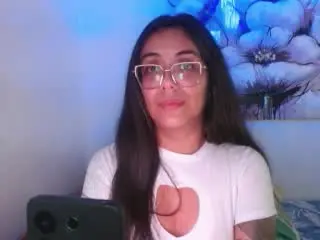 Xlovecam Best Webcam of MikeAndLunaa