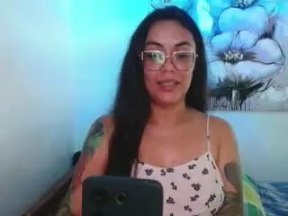 Xlovecam Live Sex of MikeAndLunaa