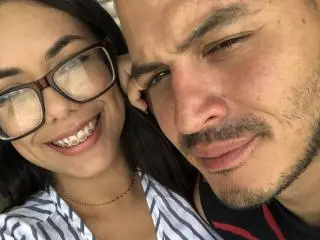 Xlovecam Free Live Porn of MikeAndLunaa
