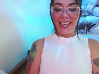 Xlovecam Live Porn of MikeAndLunaa