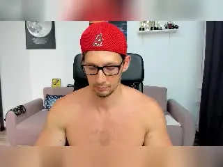 Xlovecam Nude Webcam of BrutusK