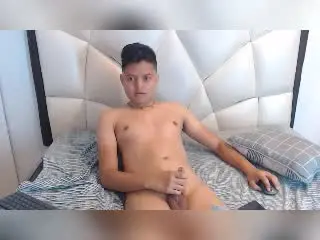 Xlovecam Adult Webcam of KevinCharles