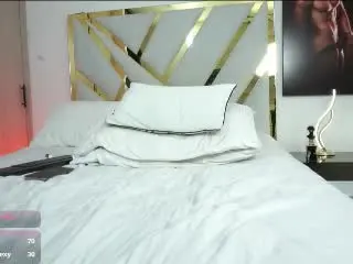 Xlovecam Nude Webcam of DevinHunter