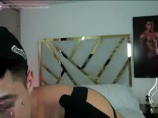 Xlovecam Watch Live Sex Cams of DevinHunter