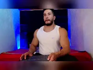 Xlovecam Adult Webcams of ZaneMaverick